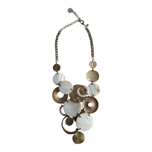 Chico’s Hammered Metal & Mother of Pearl Disc Statement Necklace – Gold Tone - Picture 4 of 5